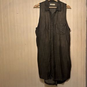 Abercrombie Ladies SZ L mini-shirt dress in Charcoal. Sleeveless, button front